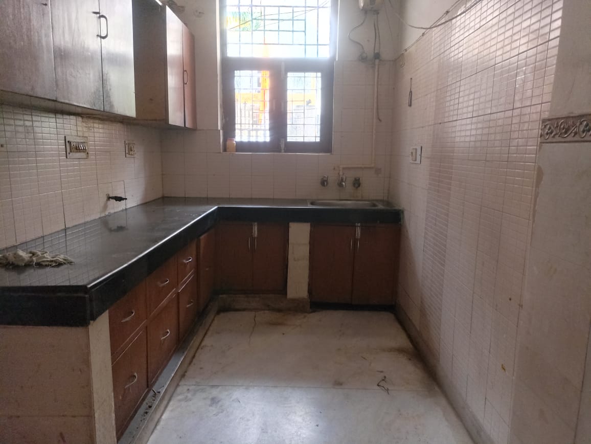 2 BHK Builder Floor For Rent in Sector 48 Noida 