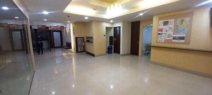 Room, dadar west Commercial Office Space 3100 Sq.Ft. In Dadar West Mumbai 8851430