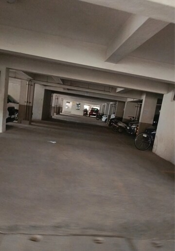 Parking in 3 BHK Apartment at Ramaniyam Chaitanya, Koyambedu – for Sale