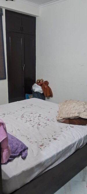 Bedroom in 3 BHK Builder Floor at Unitech South City II, Sector 50 – for Sale