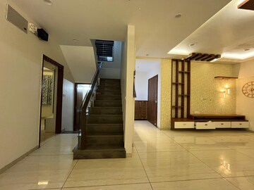 Living Room in 4 BHK Independent House at New Alkapuri – for Rent