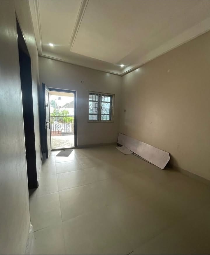 4 BHK + Pooja Room Builder Floor For Sale in Building Floor