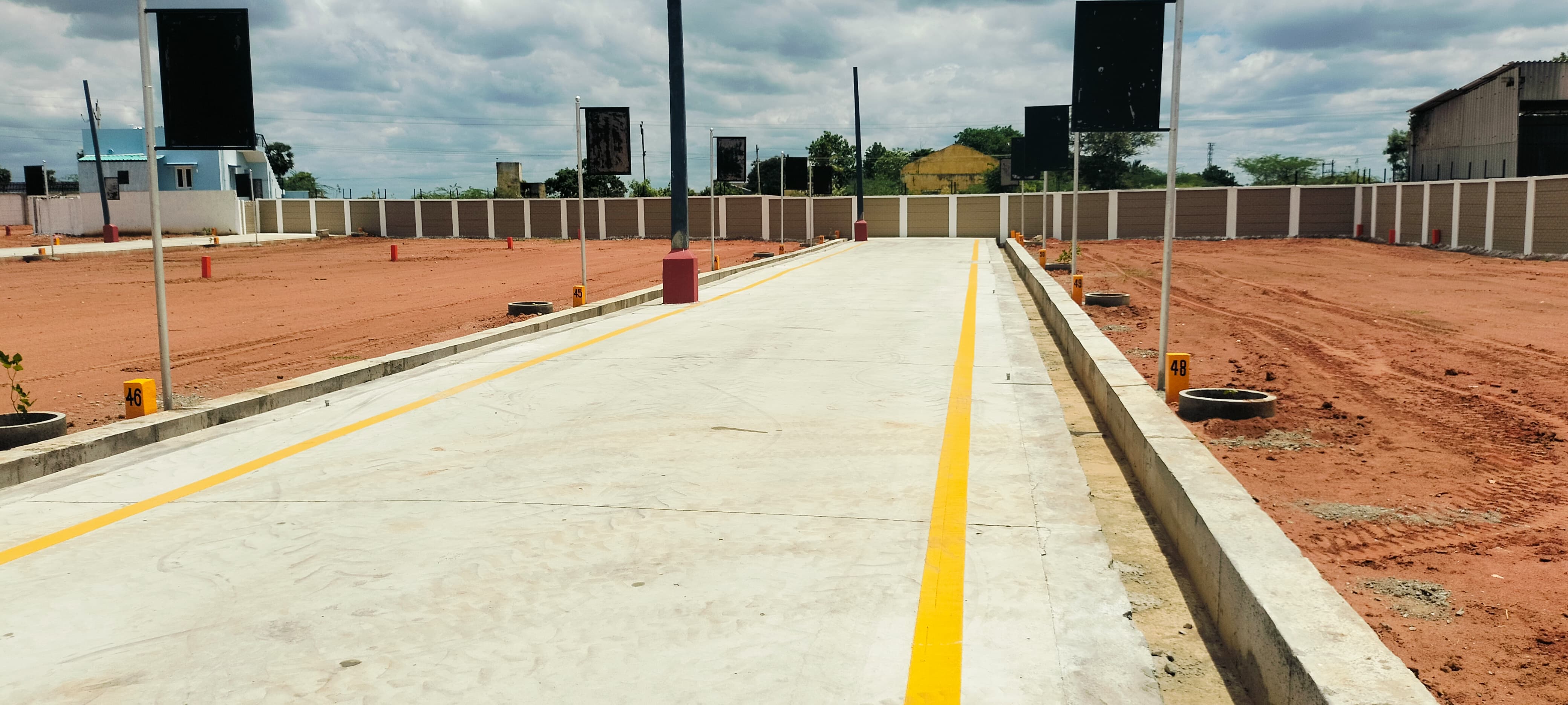 Plot For Sale in Allithurai