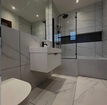 Attached Bathroom in 3 BHK Builder Floor at Sector 33 – for Sale