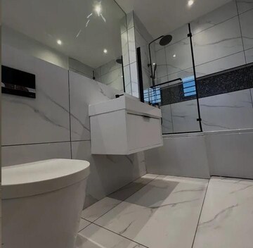 Attached Bathroom in 3 BHK Builder Floor at Sector 33 – for Sale