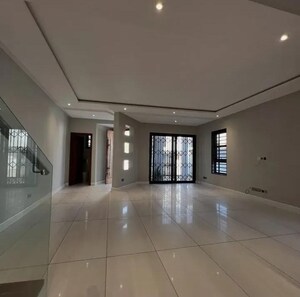 3 BHK Builder Floor For Sale in Sector 33