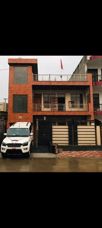 6 BHK Independent House For Sale in Sector 8