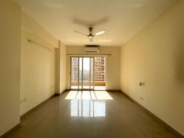 Room in 3 BHK Apartment at Sector 20 – for Rent