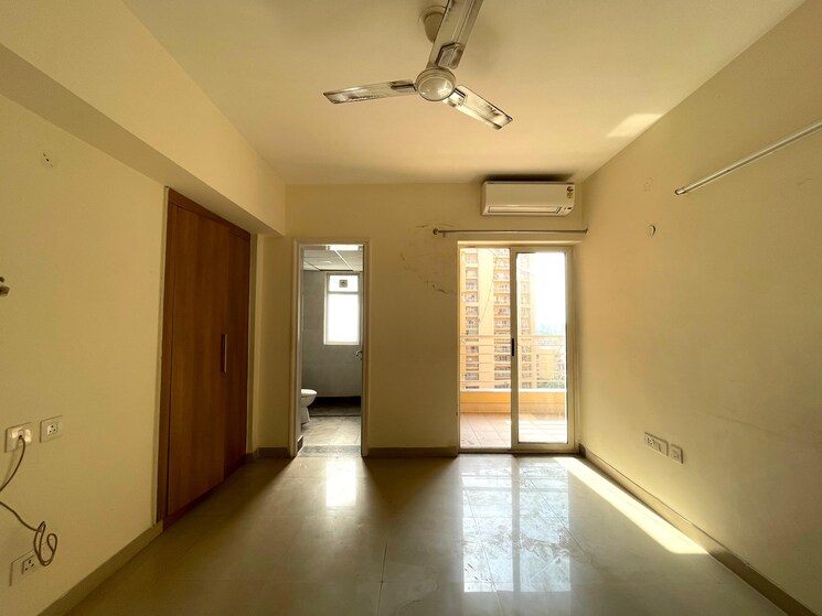 Room, sector 20 3 Bedroom 1650 Sq.Ft. Apartment In Sector 20 Panchkula 8851622