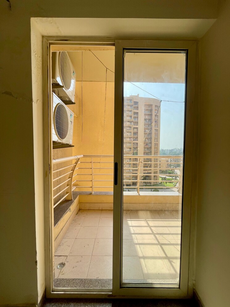 Balcony, sector 20 3 Bedroom 1650 Sq.Ft. Apartment In Sector 20 Panchkula 8851622