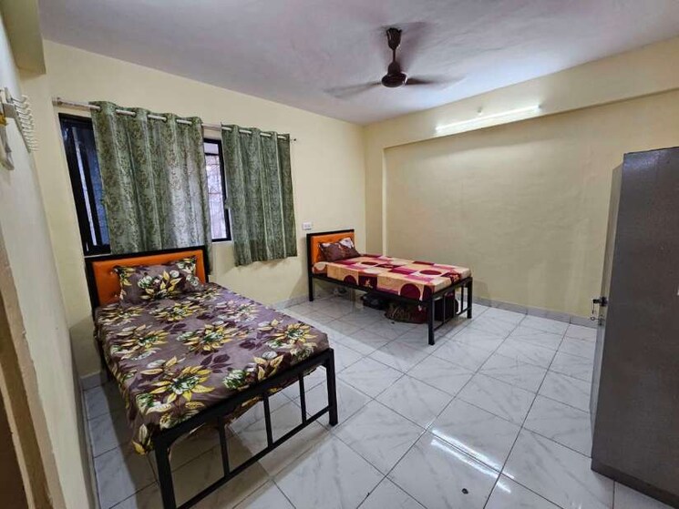 Room, goregaon east Pg For Boys & Girls In Goregaon East 8851636
