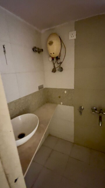 Bathroom in 2 BHK Apartment at Unique Poonam Estate, Mira Road – for Sale