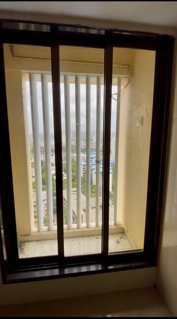 Utility Room in 2 BHK Apartment at Unique Poonam Estate, Mira Road – for Sale