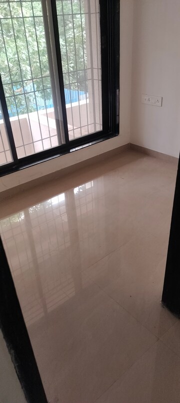 Room in 1.5 BHK Apartment at Sai Shivneri Apartment, Andheri West – for Rent