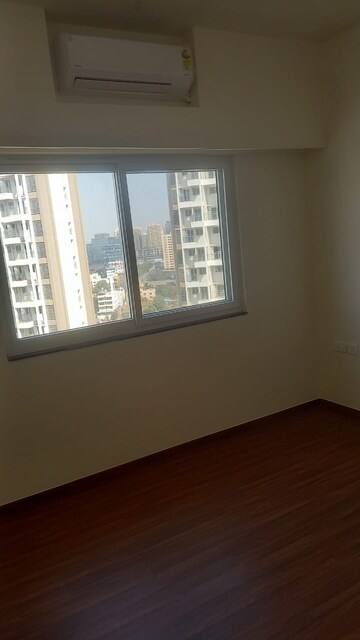 Room in 2 BHK Apartment at Purva Silversands, Mundhwa – for Rent