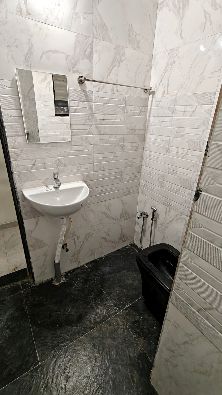 Bathroom, gokhalenagar Pg For Girls In Gokhalenagar 8851711