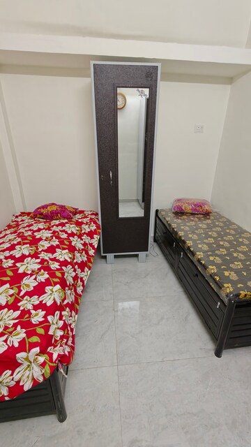 Room in  Pg at Gokhalenagar – for Rent