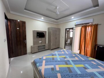 Bedroom in 1 RK Apartment at DLF Pink Town House, Dlf City Phase 3 – for Rent