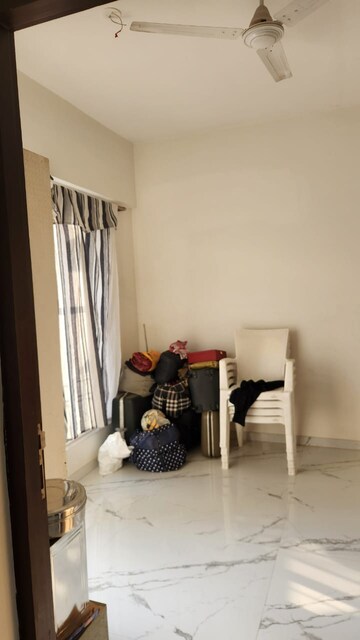 Room in 3 BHK Apartment at Orbit Eternia, Lower Parel – for Rent