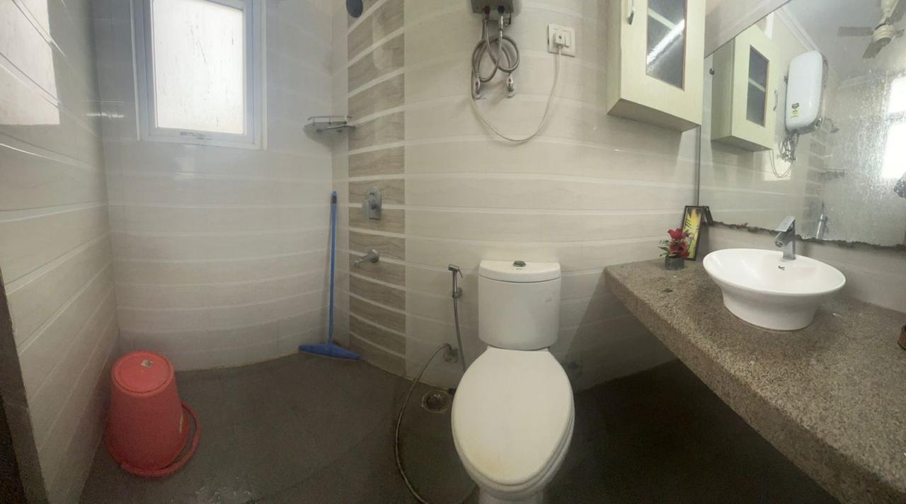 4 BHK + Servant Room Apartment For Sale in Tulip Ivory