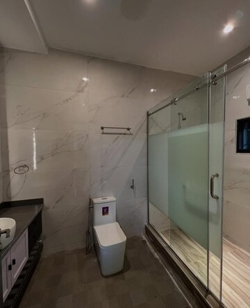 Master Bedroom in 2 BHK Builder Floor at Sector 29 – for Rent