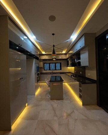 Gym in 2 BHK Builder Floor at Sector 29 – for Rent