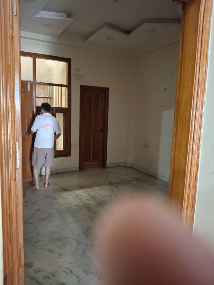 Room, vaishali sector 4 3 Bedroom 1490 Sq.Ft. Builder Floor In Vaishali Sector 4 Ghaziabad 8851816