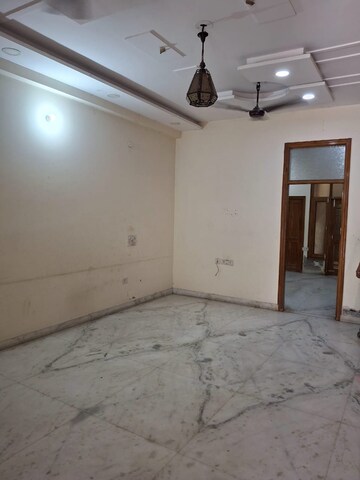 Living Room in 3 BHK Builder Floor at Vaishali Sector 4 – for Rent