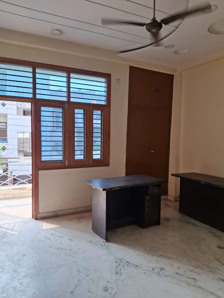 Room, vaishali sector 4 3 Bedroom 1490 Sq.Ft. Builder Floor In Vaishali Sector 4 Ghaziabad 8851816