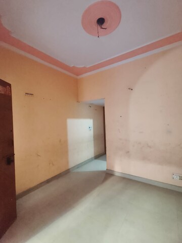 Living Room in 1 BHK Builder Floor at Vaishali Sector 3 – for Rent