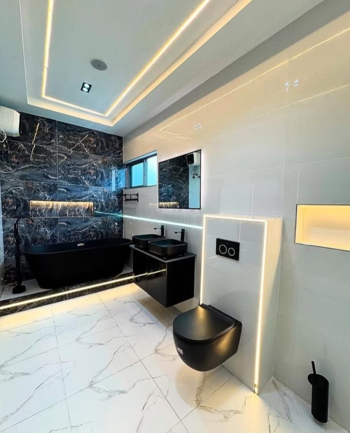 3.5 BHK + Pooja Room,Servant Room Builder Floor For Sale in Building Floor 