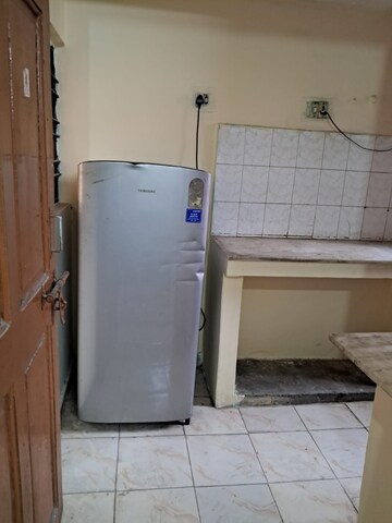 Bathroom in 1.5 BHK Builder Floor at Palam Vihar – for Rent