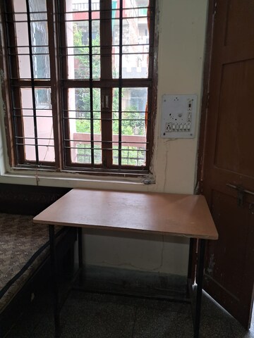Room in 1.5 BHK Builder Floor at Palam Vihar – for Rent