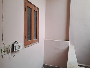 Room in 1.5 BHK Builder Floor at Palam Vihar – for Rent