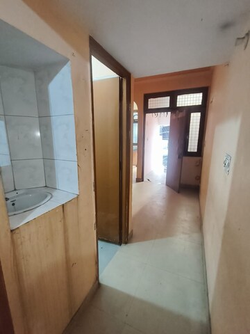  1 BHK Builder Floor at Vaishali Sector 3 – for Rent