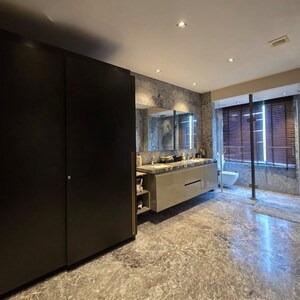 Room in 3 BHK Apartment at Rustomjee Elements, Andheri West – for Sale