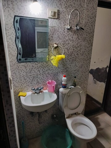 Bathroom in 3 BHK Apartment at BPTP Elite Floors, Sector 83 – for Rent