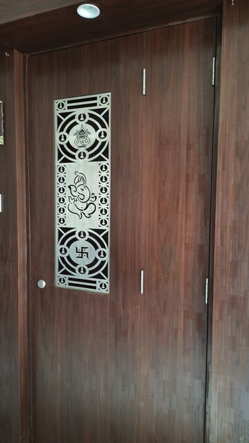Furnished Amenities in 1 BHK Apartment at Goregaon West – for Rent