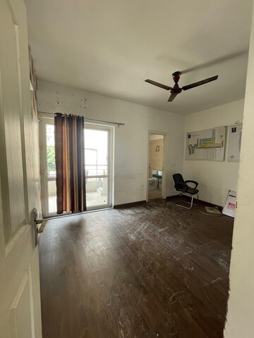 Room in 3.5 BHK Apartment at BPTP Park 81, Sector 81 – for Rent