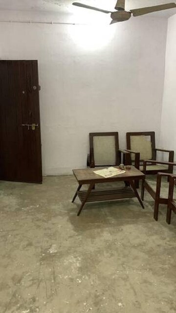 Living Room in 2 BHK Apartment at Kadapara – for Rent