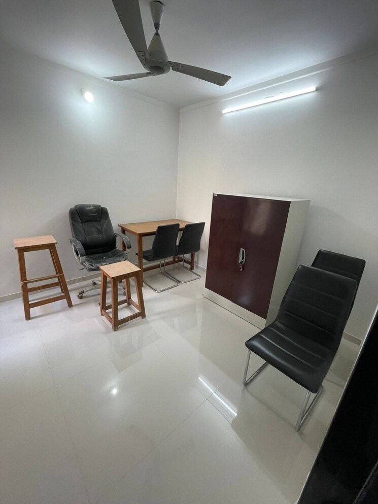 Master Bedroom, andheri west 2.5 Bedroom 460 Sq.Ft. Apartment In Andheri West Mumbai 8851924