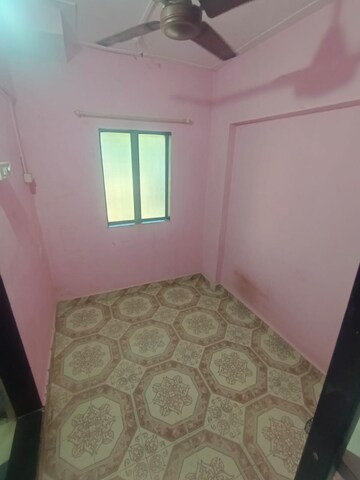 Room in 2 BHK Apartment at Andheri West – for Rent