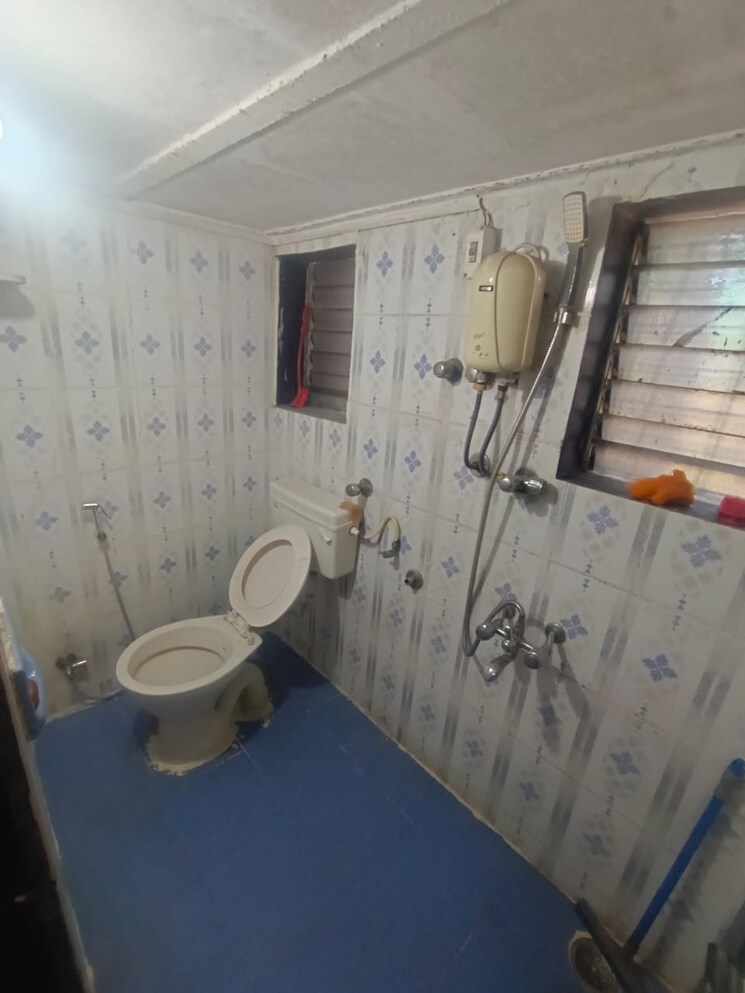 Bathroom, andheri west 1 Bedroom 370 Sq.Ft. Apartment In Andheri West Mumbai 8851929