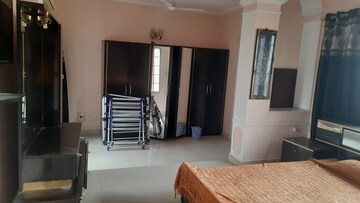 Room in 4 BHK Apartment at Boutique Residential Apartments D-6 4, Vasant Vihar – for Rent