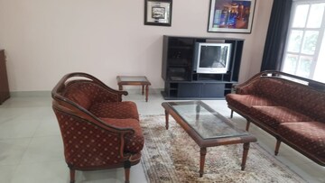 Bedroom in 4 BHK Apartment at Boutique Residential Apartments D-6 4, Vasant Vihar – for Rent