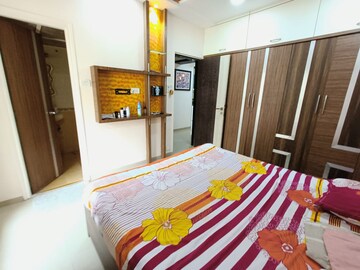 Bedroom in 2 BHK Apartment at Laxmi Narayan Residency, Vartak Nagar – for Rent