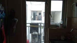 Room in 3 BHK Apartment at Omaxe R2, Gomti Nagar – for Sale