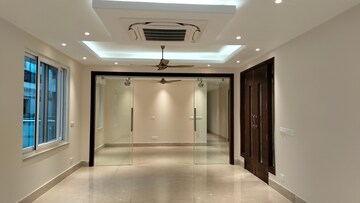 Room in 4 BHK Apartment at RWA Hauz Khas Block C 5, Hauz Khas – for Rent
