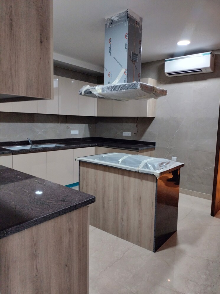 Kitchen, rwa-hauz-khas-block-c-5 4 Bedroom 4500 Sq.Ft. Apartment In Hauz Khas Delhi 8851941