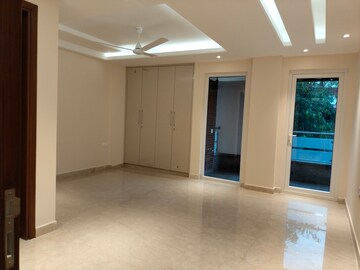 Room in 4 BHK Apartment at RWA Hauz Khas Block C 5, Hauz Khas – for Rent